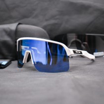 Oakley Sutro sunglasses white frame / blue lens