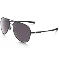 Oakley Elmont (Medium) sunglasses Matte Black frame / Prizm Daily Polarized lens