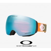 Oakley Flight Deck XM Snow Goggles with Prizm Snow Sapphire Iridium Lenses and Color Code Blue 2021 Strap