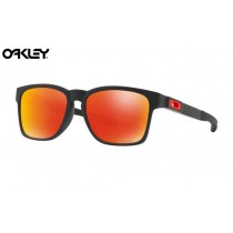 Oakley Catalyst sunglasses Matte Black frame / Prizm Ruby lens
