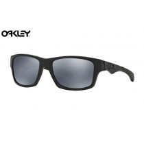 Oakley Jupiter Squared sunglasses Matte Black frame / Black Iridium Polarized lens